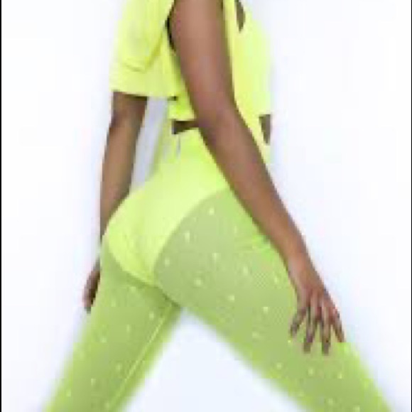 Adam Selman Pants - ADAM SELMAN SPORT 🤩💚
Adam Selman Sport French Cut Legging and tank In Green.